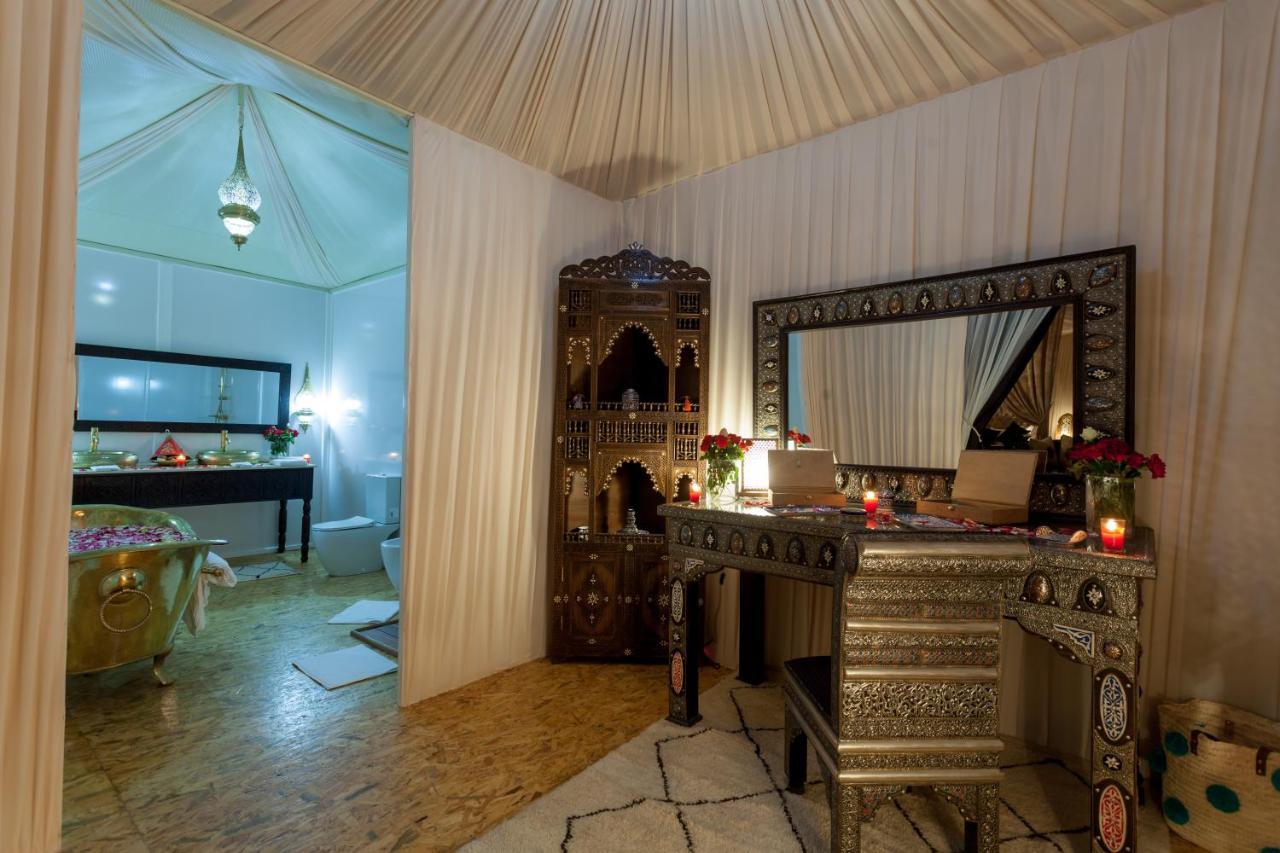 Lemnaouar Erg Camp Hotel Merzouga Ngoại thất bức ảnh